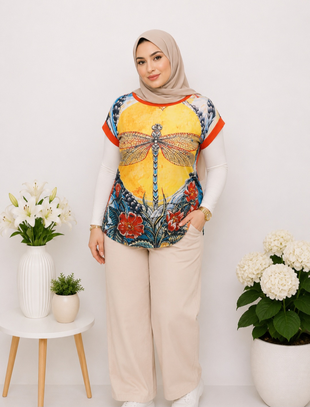 تیشرت زنانه طرح شاپرک کد ۰۵۰۳۱۰۲