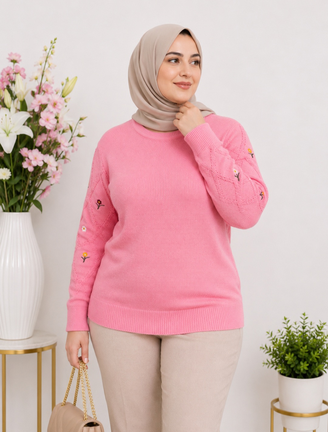 بلوز بافت زنانه آستین گلدوزی شده مدل المیرا کد ۰۴۰۸۲۷۲