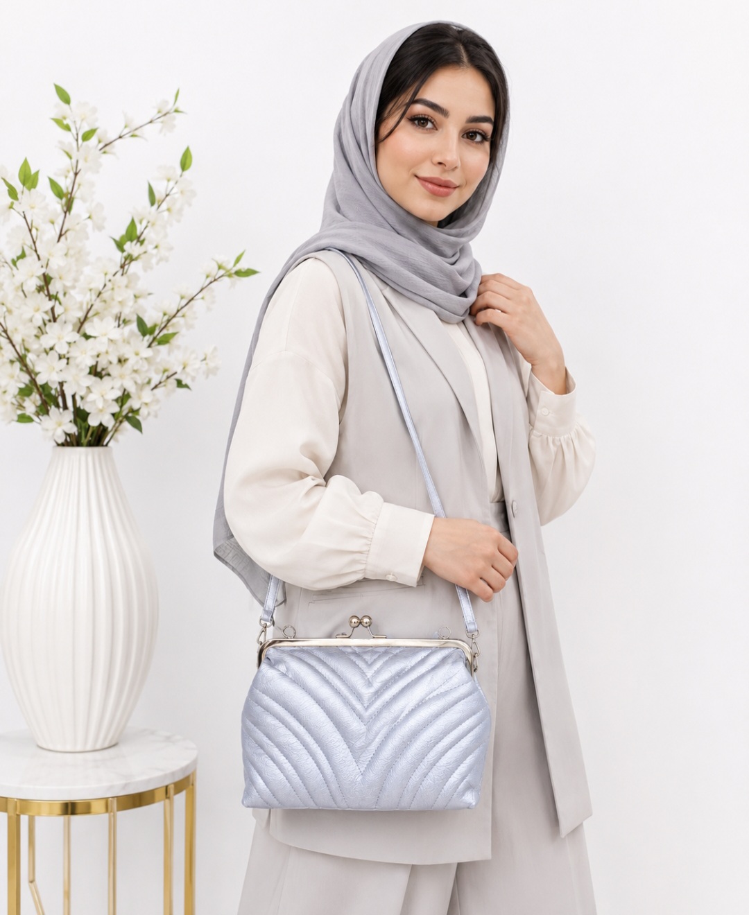 کیف مجلسی زنانه مدل صدف کد ۰۵۰۴۰۷۲