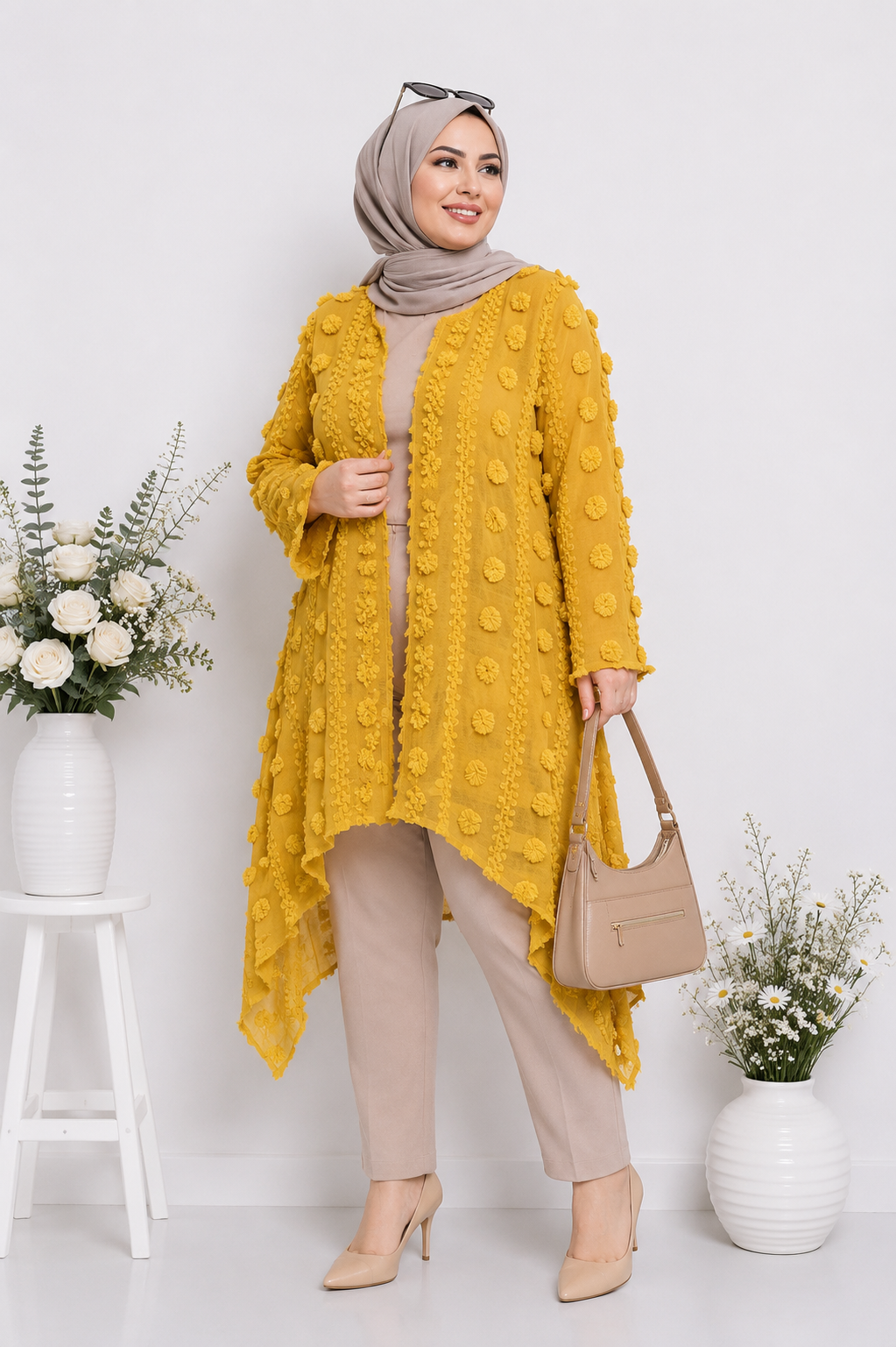مانتو مجلسی زنانه مدل گوشواره‌ای کد ۰۳۰۱۱۸۶